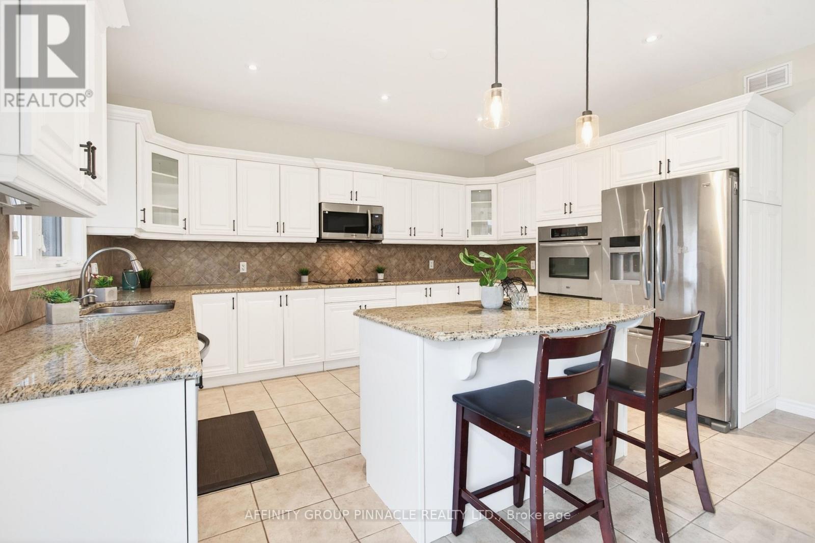 31 Ellis Crescent, Kawartha Lakes, Ontario  K9V 0A5 - Photo 12 - X13163928