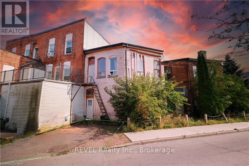 12 East Main Street, Welland, Ontario  L3B 3W3 - Photo 4 - X12995000