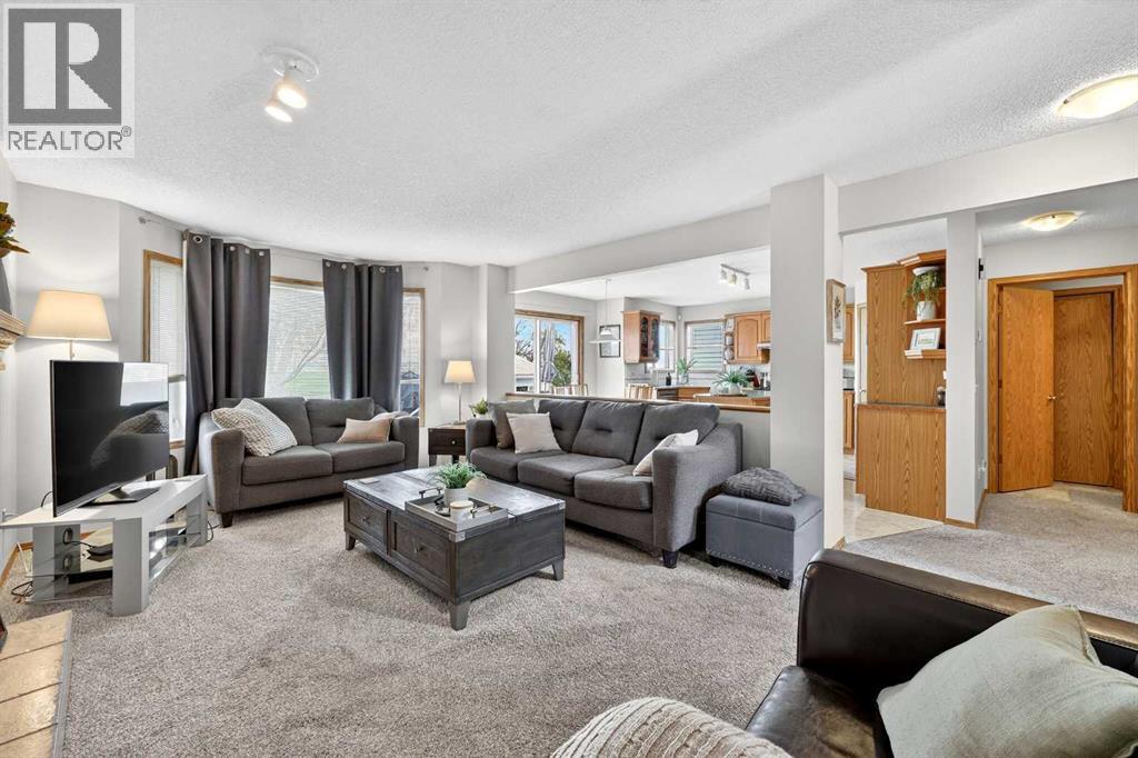 112 Hidden Ranch Crescent Nw, Calgary, Alberta  T3A 5W3 - Photo 6 - A2313071