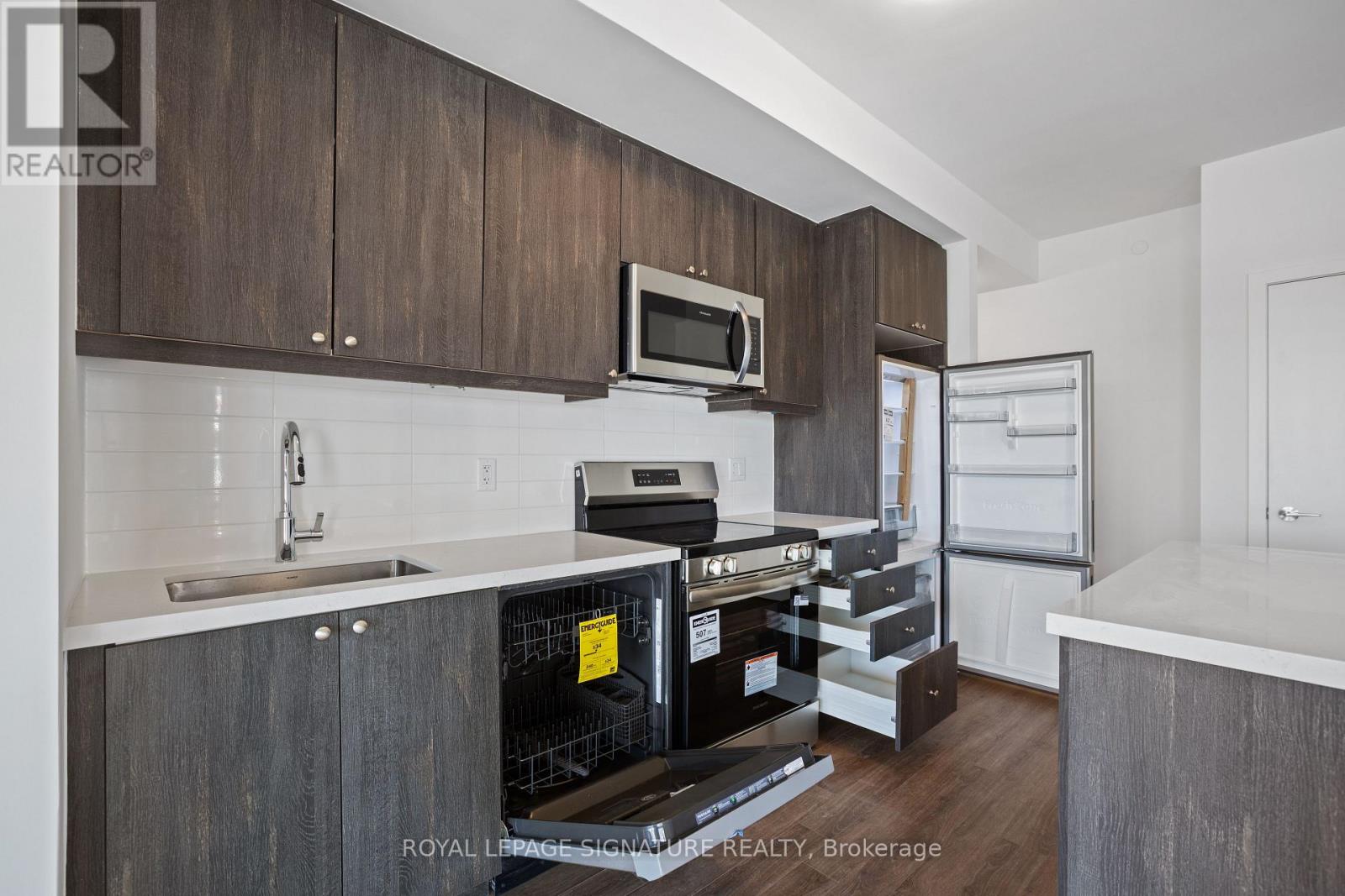 406 - 51 Clarington Boulevard, Clarington, Ontario L1C 0A1 - Photo 14 - E13041906