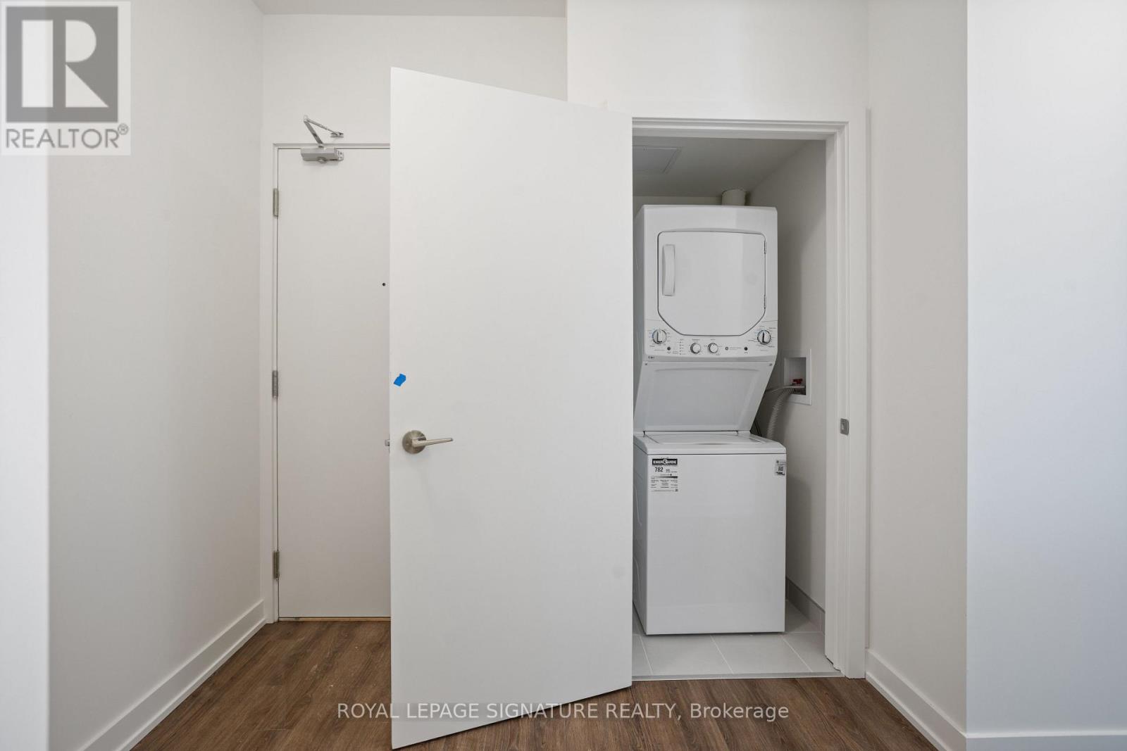 406 - 51 Clarington Boulevard, Clarington, Ontario L1C 0A1 - Photo 4 - E13041906