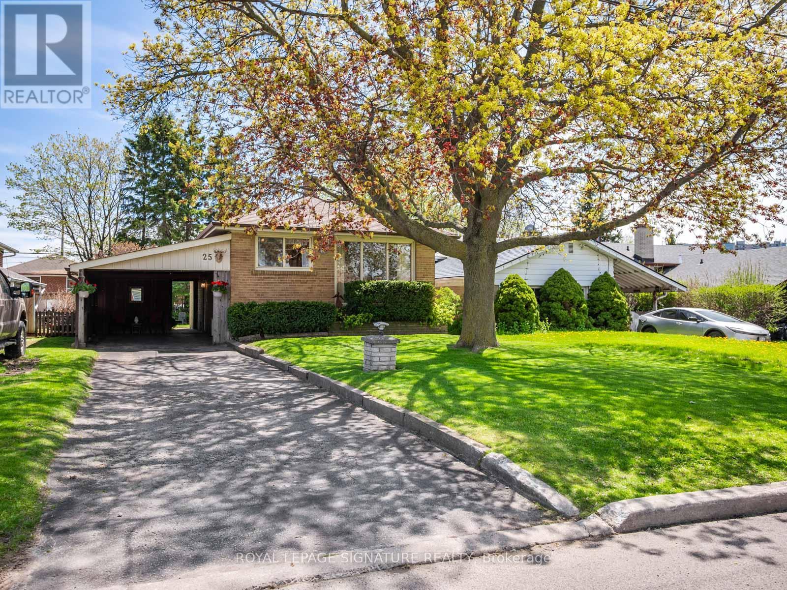 25 Stavely Avenue, Toronto, Ontario  M1K 4P2 - Photo 2 - E13126728