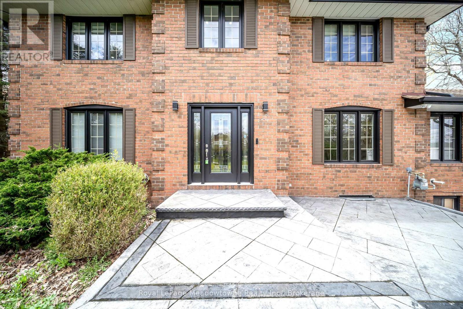 170 Crawford Crescent, Milton, Ontario  L0P 1B0 - Photo 2 - W13163780