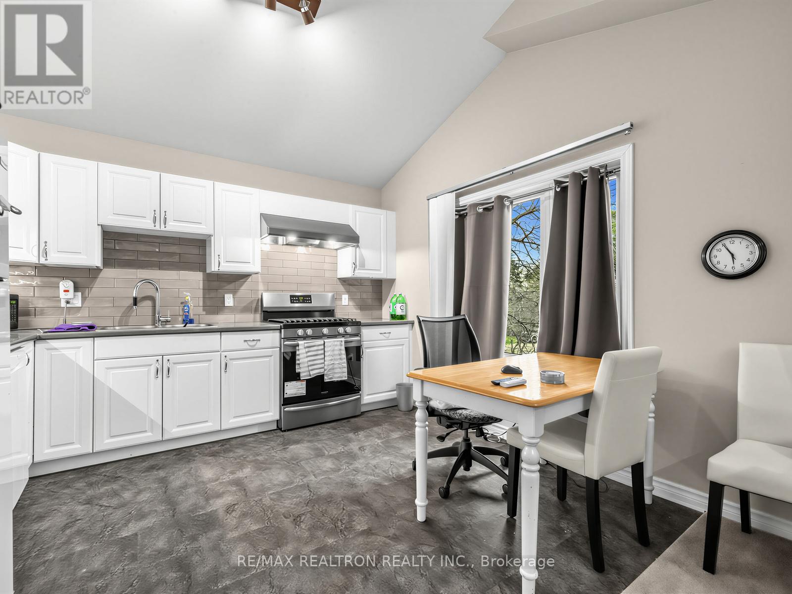 1338 Killarney Beach Road, Innisfil, Ontario  L0L 1W0 - Photo 24 - N13146662