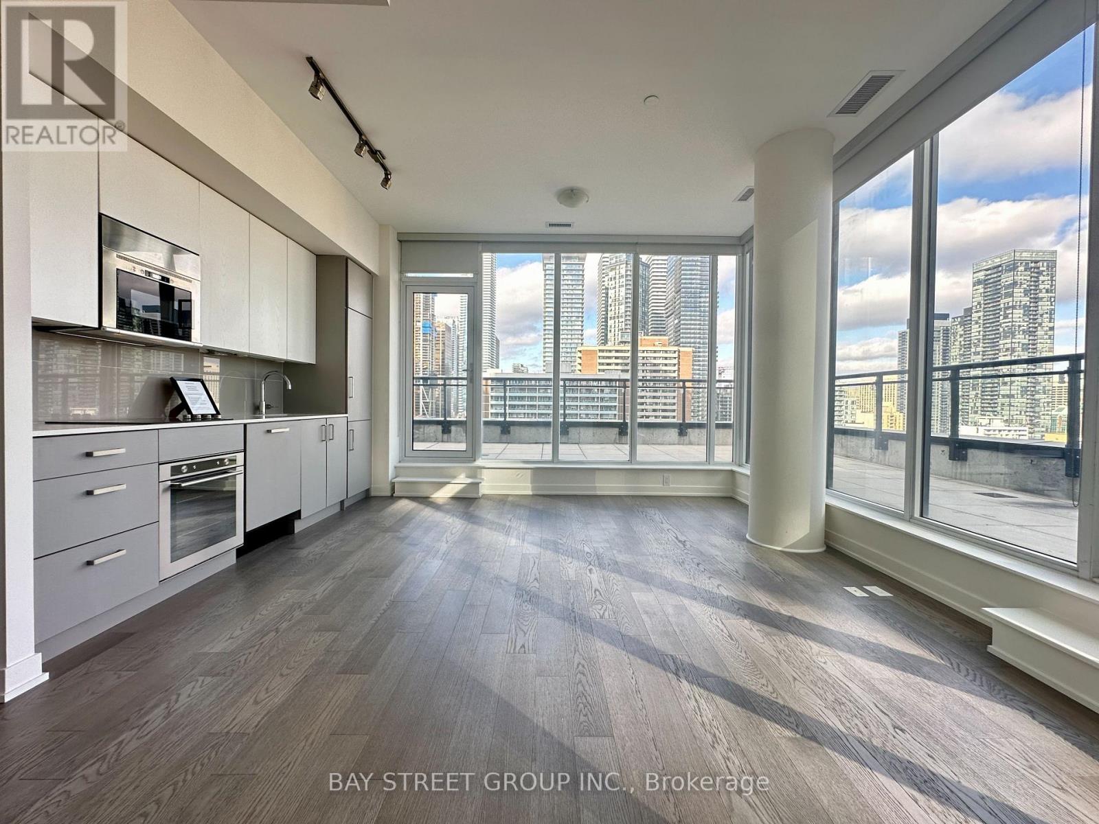 1703 - 17 Dundonald Street, Toronto, Ontario  M4Y 0E4 - Photo 6 - C13137570