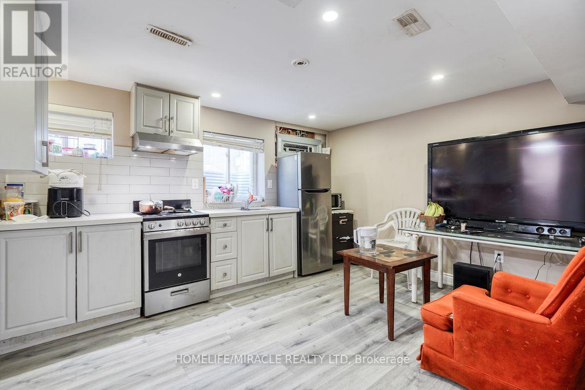 40 Reigate Avenue, Brampton, Ontario  L6V 2E3 - Photo 21 - W13075390