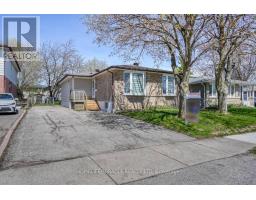 40 REIGATE AVENUE, Brampton, Ontario