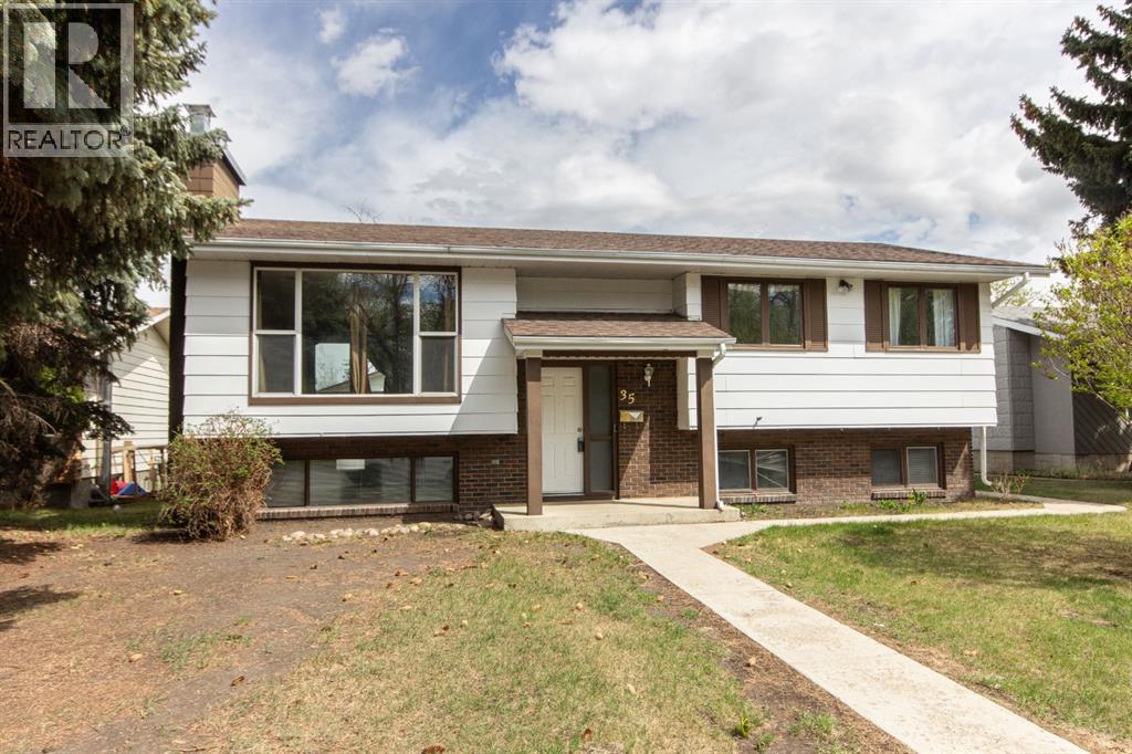 35 Oyen Crescent, Red Deer, Alberta  T4P 1T3 - Photo 1 - A2312818