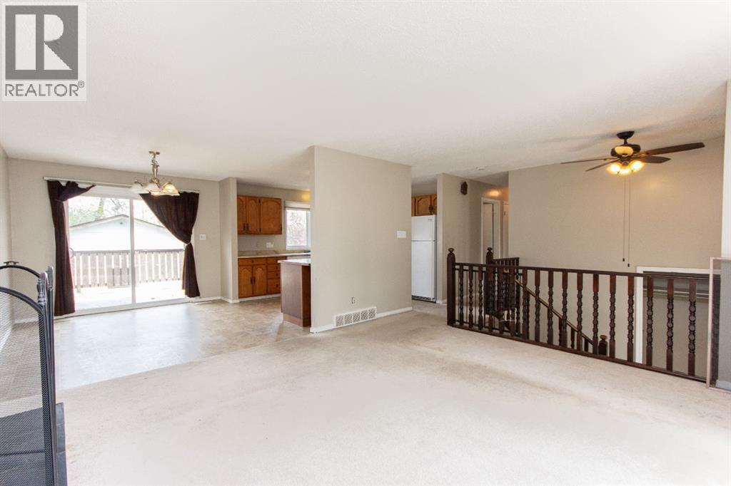 35 Oyen Crescent, Red Deer, Alberta  T4P 1T3 - Photo 4 - A2312818