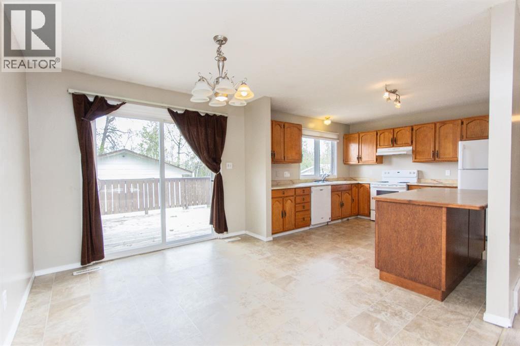 35 Oyen Crescent, Red Deer, Alberta  T4P 1T3 - Photo 5 - A2312818