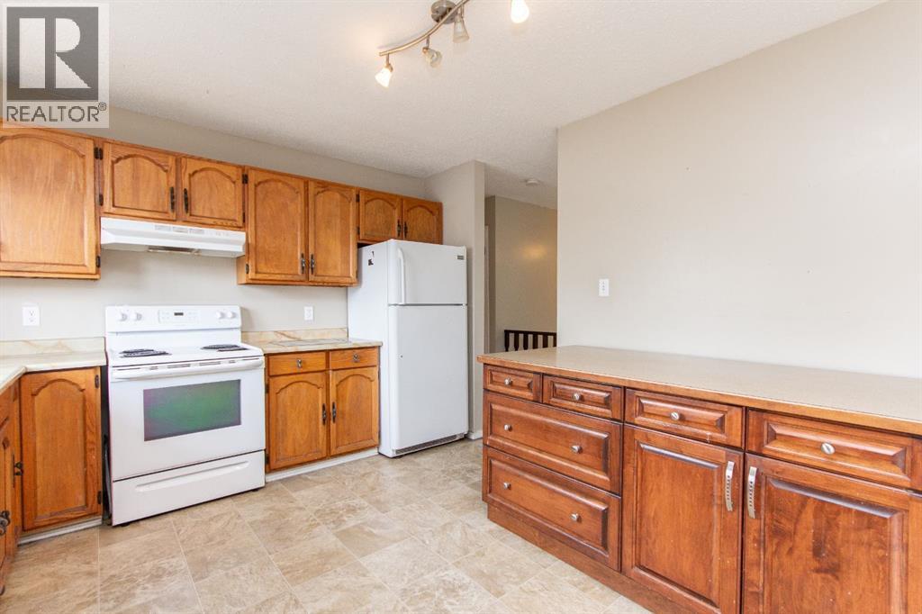 35 Oyen Crescent, Red Deer, Alberta  T4P 1T3 - Photo 8 - A2312818