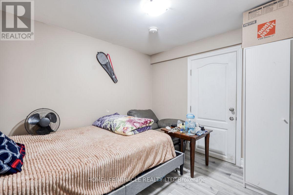 40 Reigate Avenue, Brampton, Ontario  L6V 2E3 - Photo 24 - W13075390