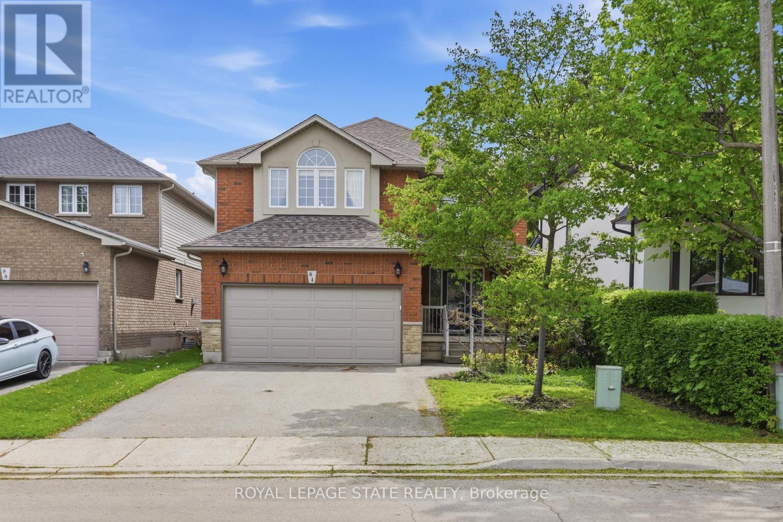 84 DUNCAIRN CRESCENT, Hamilton, Ontario