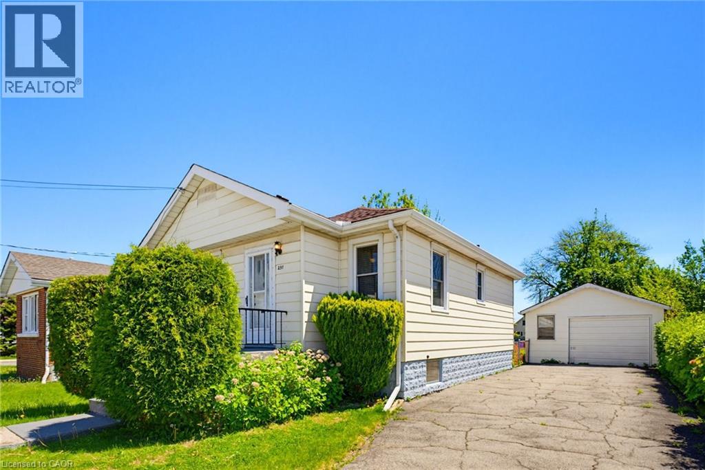 257 West 2nd Street, Hamilton, Ontario  L9C 3G6 - Photo 3 - 40832512