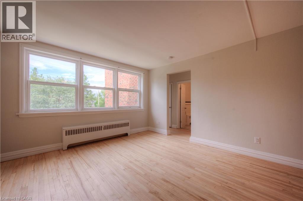 141 CHAPEL Street Unit# 9, Kitchener, Ontario
