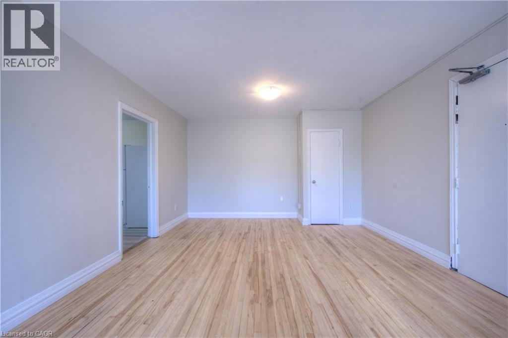 141 Chapel Street Unit# 9, Kitchener, Ontario  N2H 2T6 - Photo 3 - 40825393