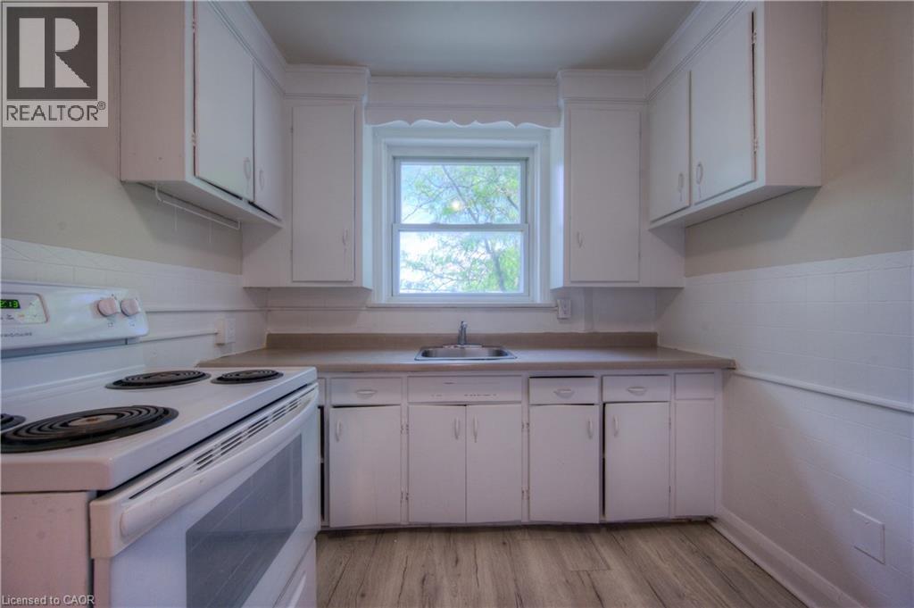 141 Chapel Street Unit# 9, Kitchener, Ontario  N2H 2T6 - Photo 7 - 40825393