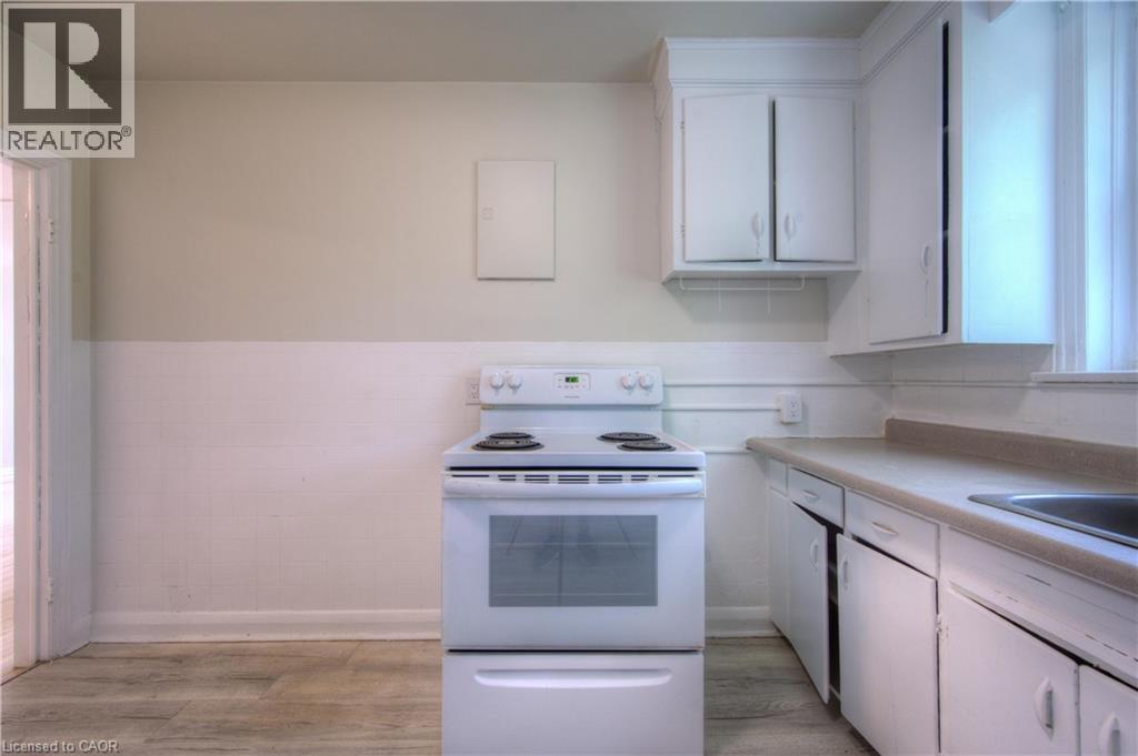 141 Chapel Street Unit# 9, Kitchener, Ontario  N2H 2T6 - Photo 8 - 40825393