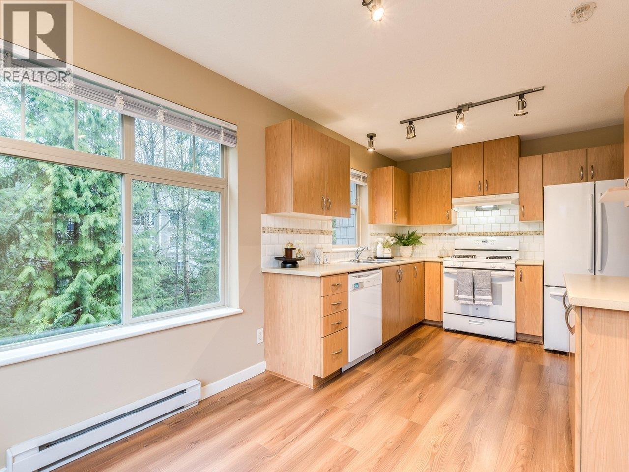 304 2988 Silver Springs Boulevard, Coquitlam, British Columbia  V3E 3R6 - Photo 6 - R3126919