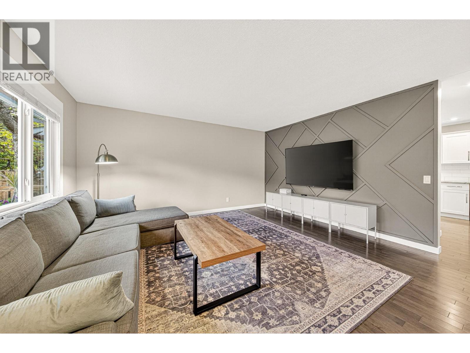 308 Alpine Place, Sparwood, British Columbia  V0B 2G0 - Photo 4 - 10385795