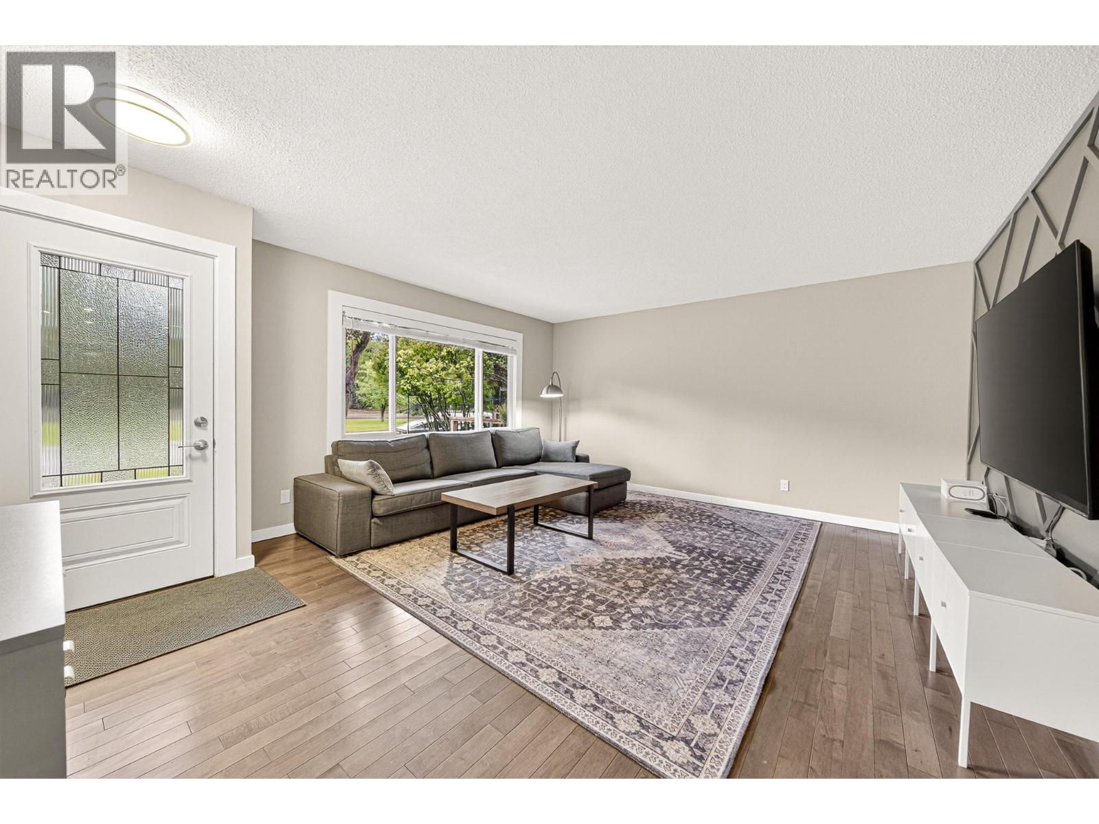 308 Alpine Place, Sparwood, British Columbia  V0B 2G0 - Photo 7 - 10385795