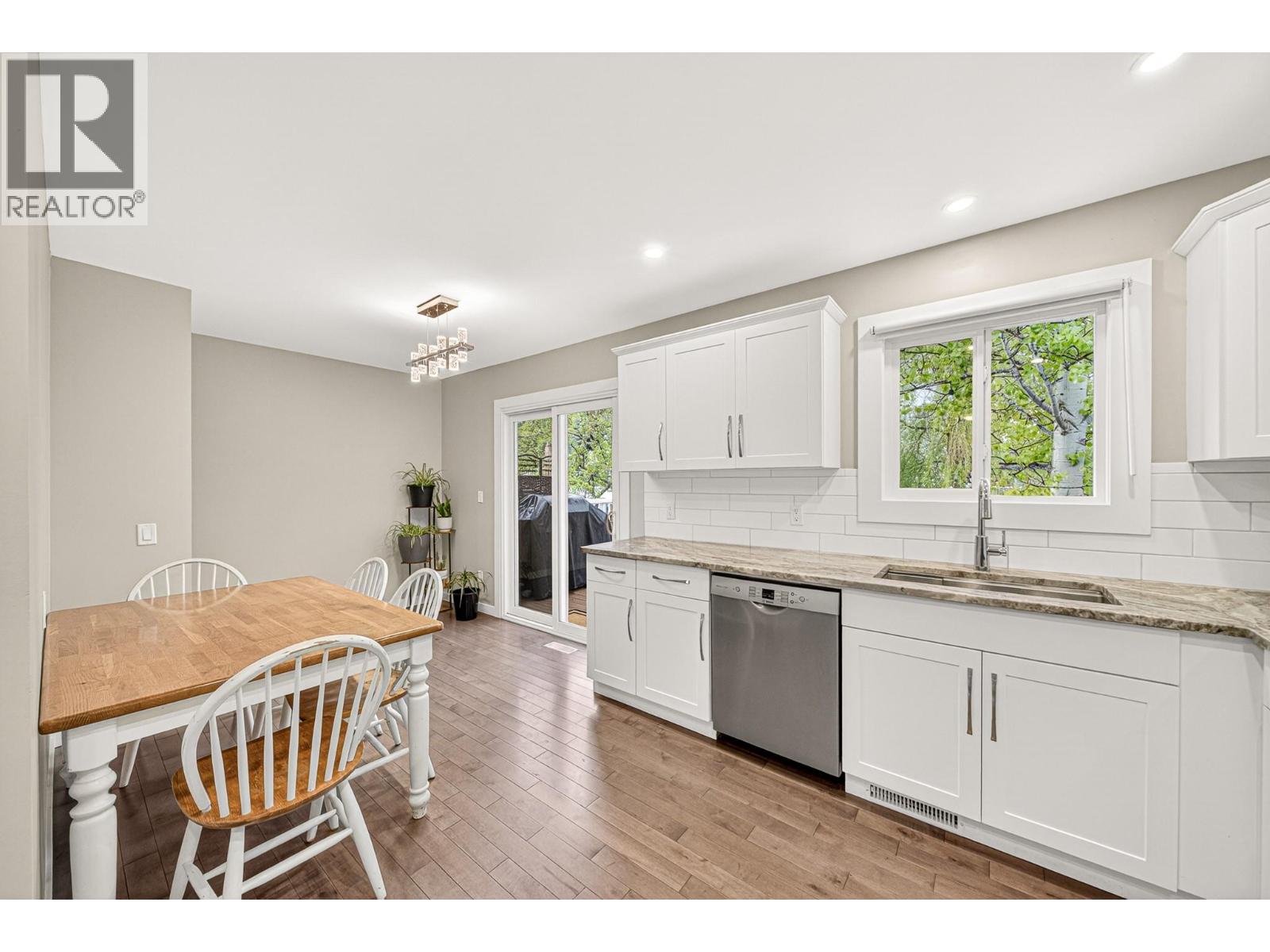 308 Alpine Place, Sparwood, British Columbia  V0B 2G0 - Photo 11 - 10385795