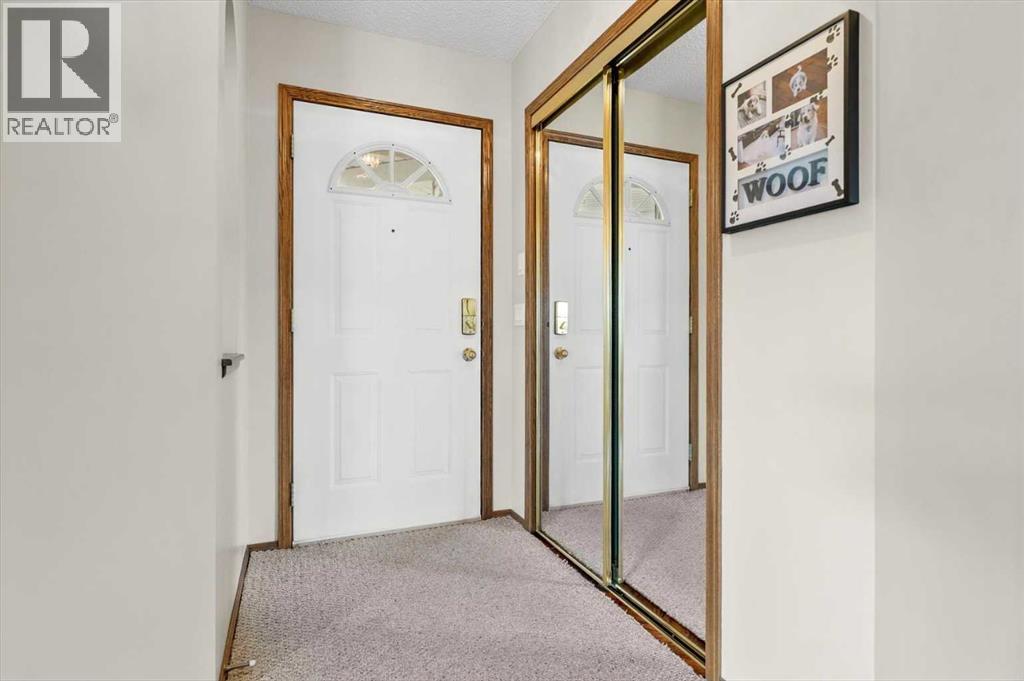 4 Citadel Meadow Court NW, Calgary, Alberta  T3G 4K6 - Photo 4 - A2308064