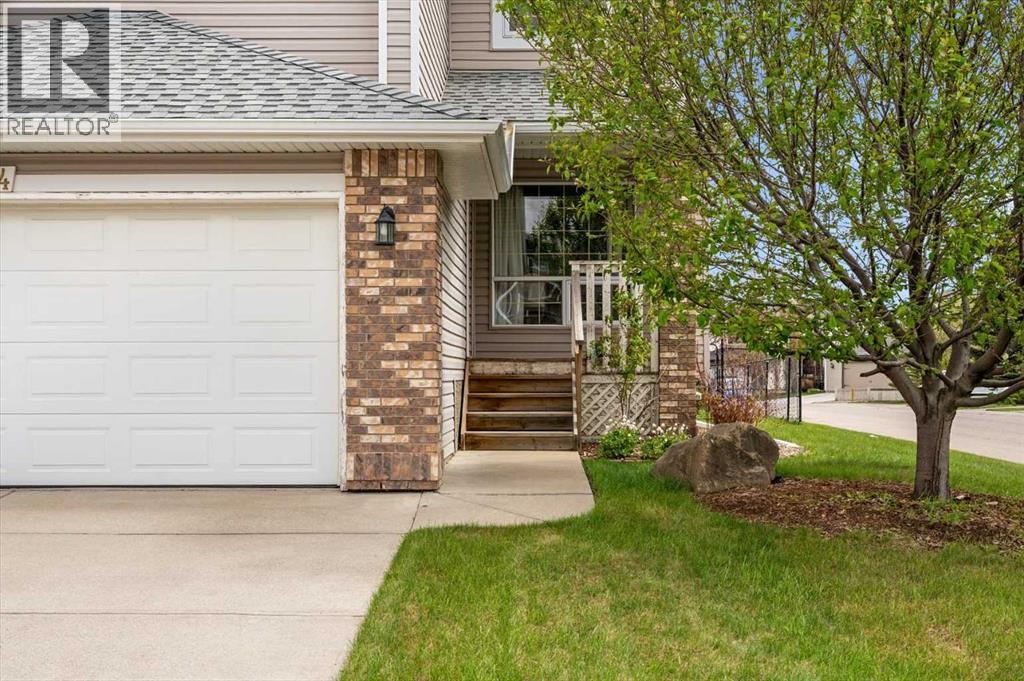 4 Citadel Meadow Court NW, Calgary, Alberta  T3G 4K6 - Photo 3 - A2308064