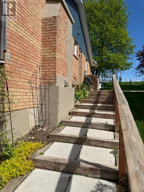 441 Wellington Road 18, Centre Wellington, Ontario  N1M 2W3 - Photo 2 - X13164008