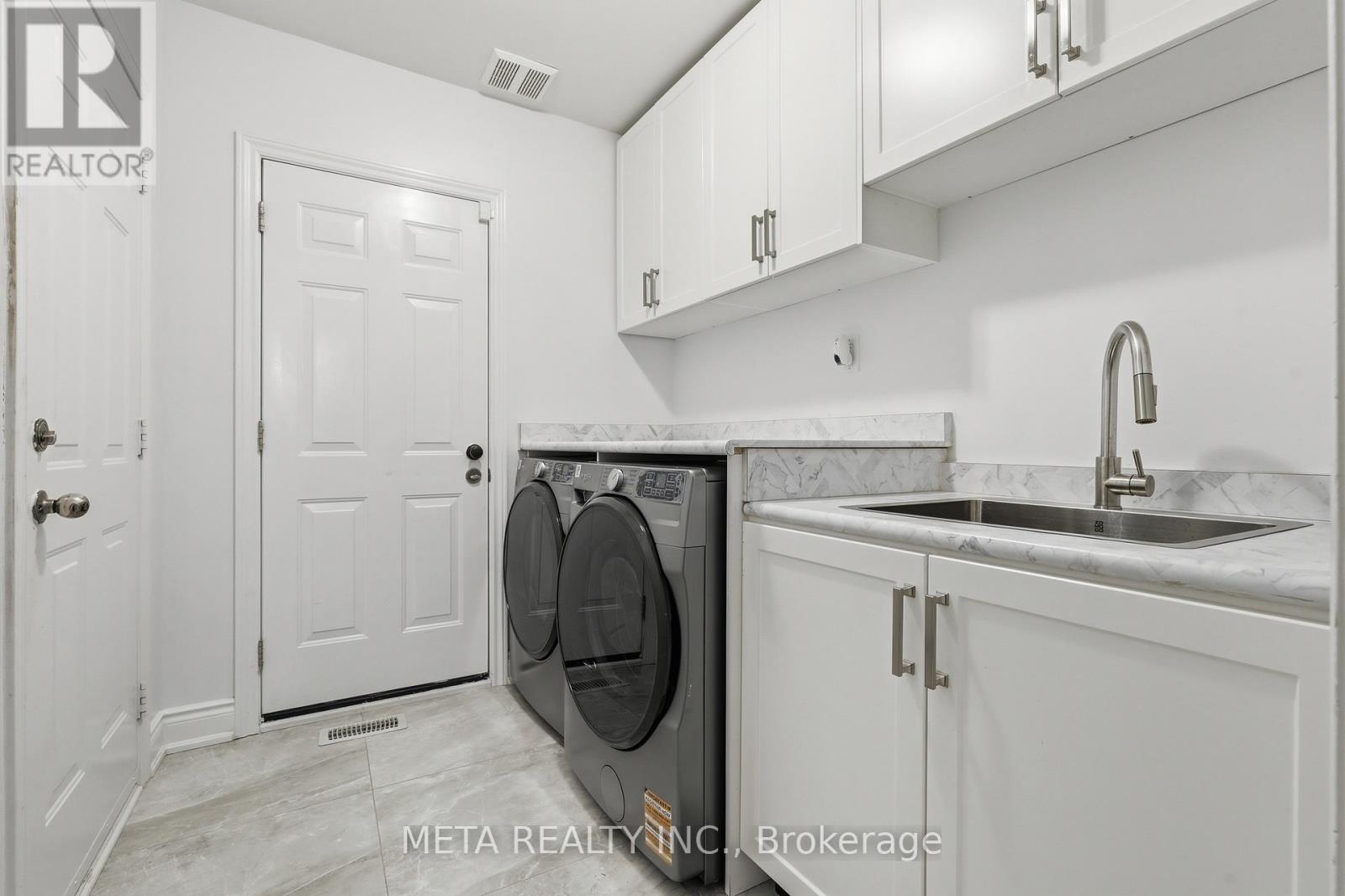 2299 Stratus Drive, Oakville, Ontario  L6M 4Z9 - Photo 17 - W13163116