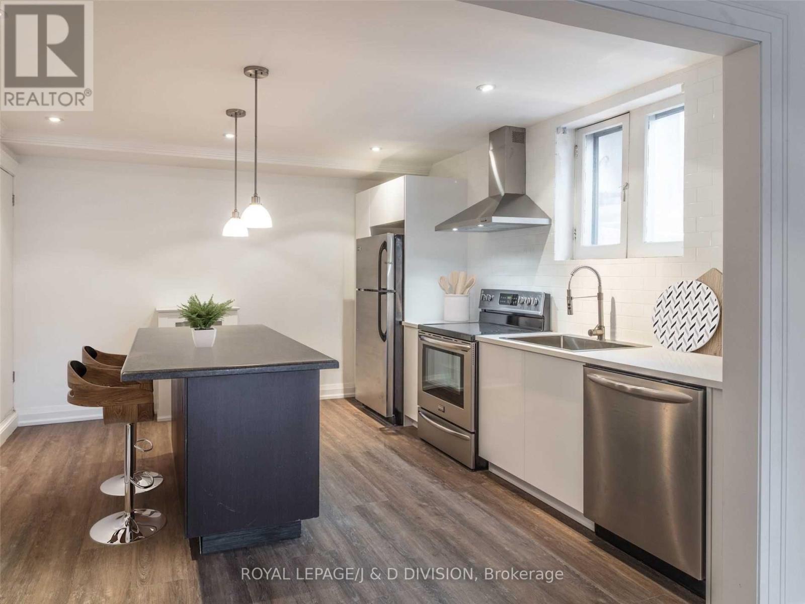 477a Oriole Parkway, Toronto, Ontario  M5P 2H9 - Photo 8 - C13163722