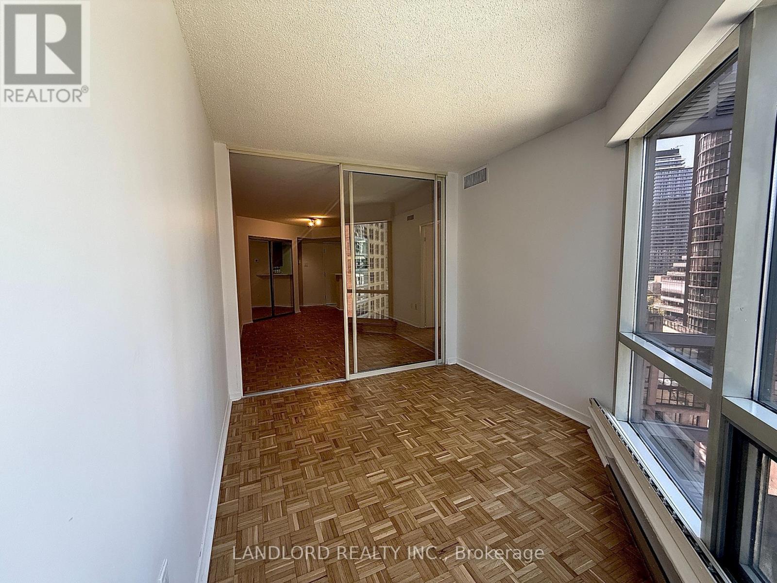 907 - 1001 Bay Street, Toronto, Ontario  M5S 3A6 - Photo 6 - C13163890