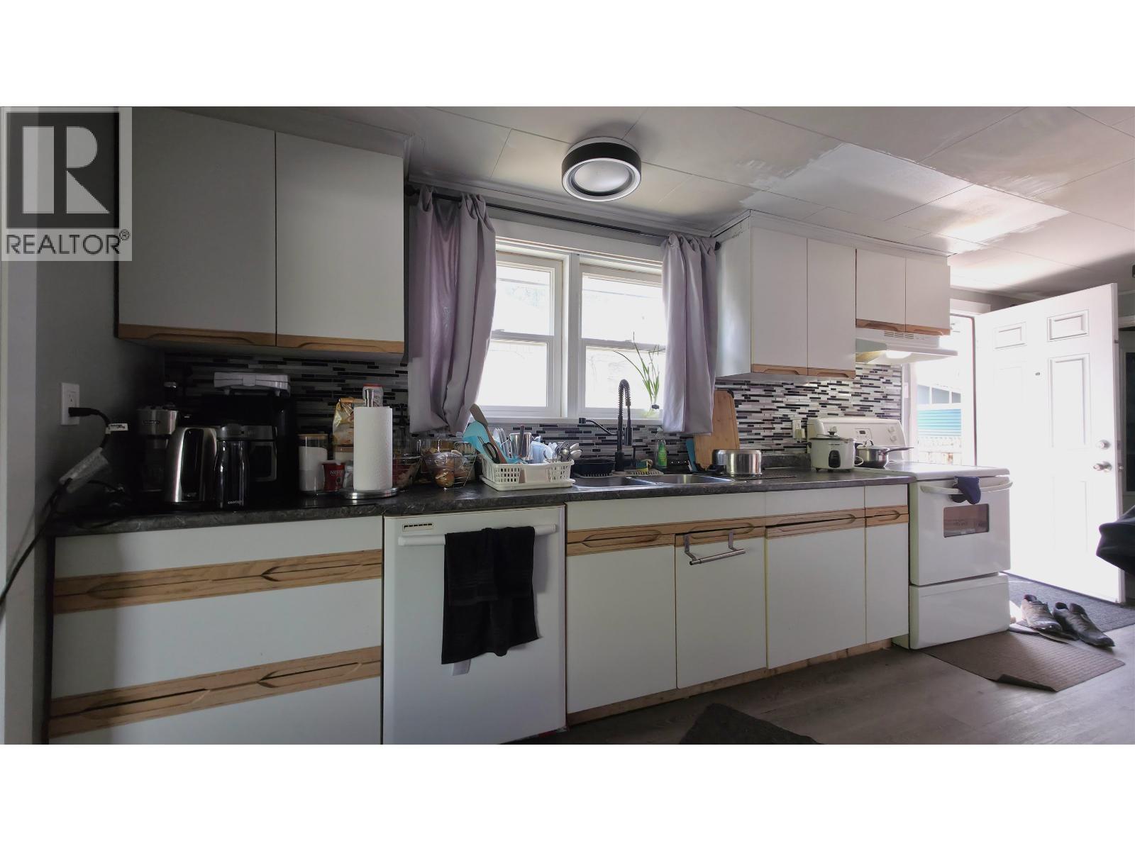 1047 Carney Street, Prince George, British Columbia  V2M 2L1 - Photo 5 - R3126937