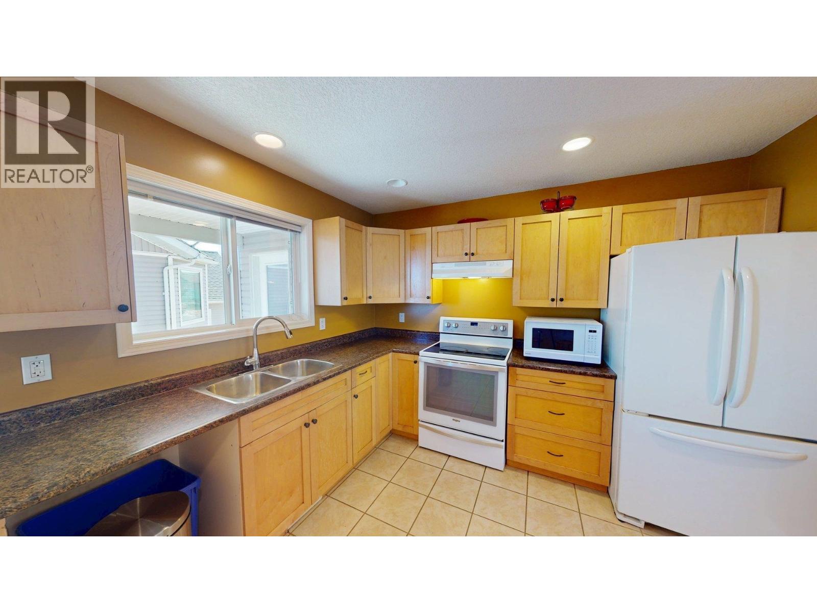 8812 113a Avenue, Fort St. John, British Columbia  V1J 0C4 - Photo 9 - R3126825