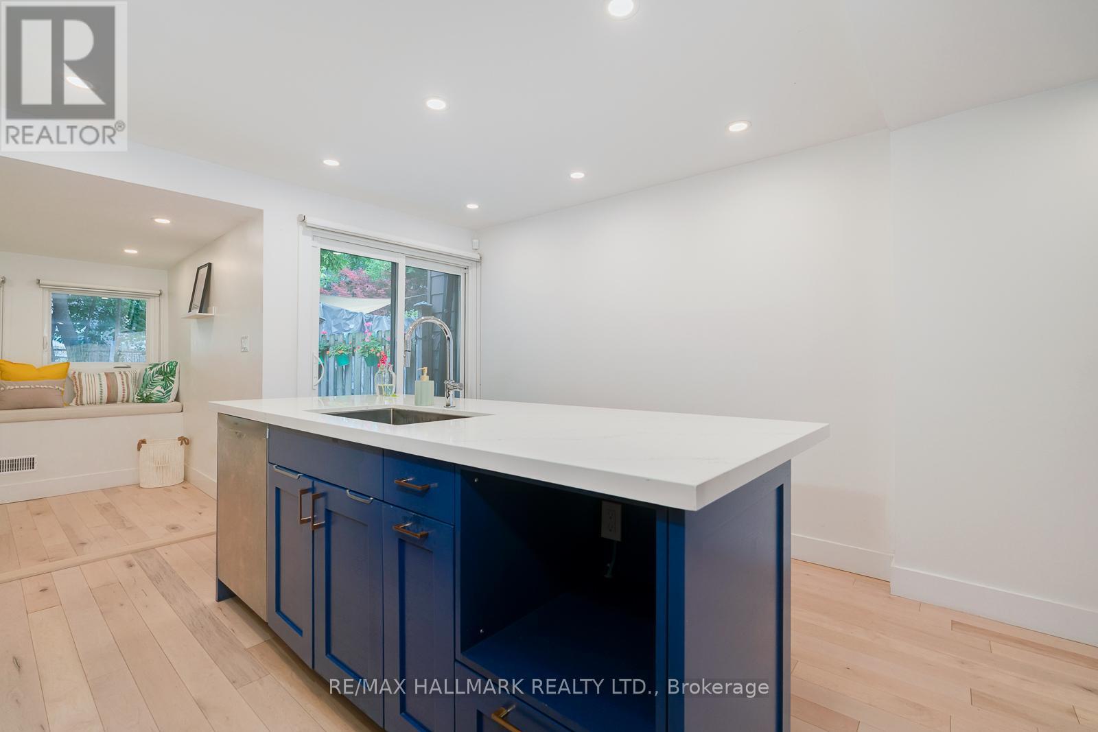 37 Craven Road, Toronto, Ontario M4L 2Z4 - Photo 11 - E13163738