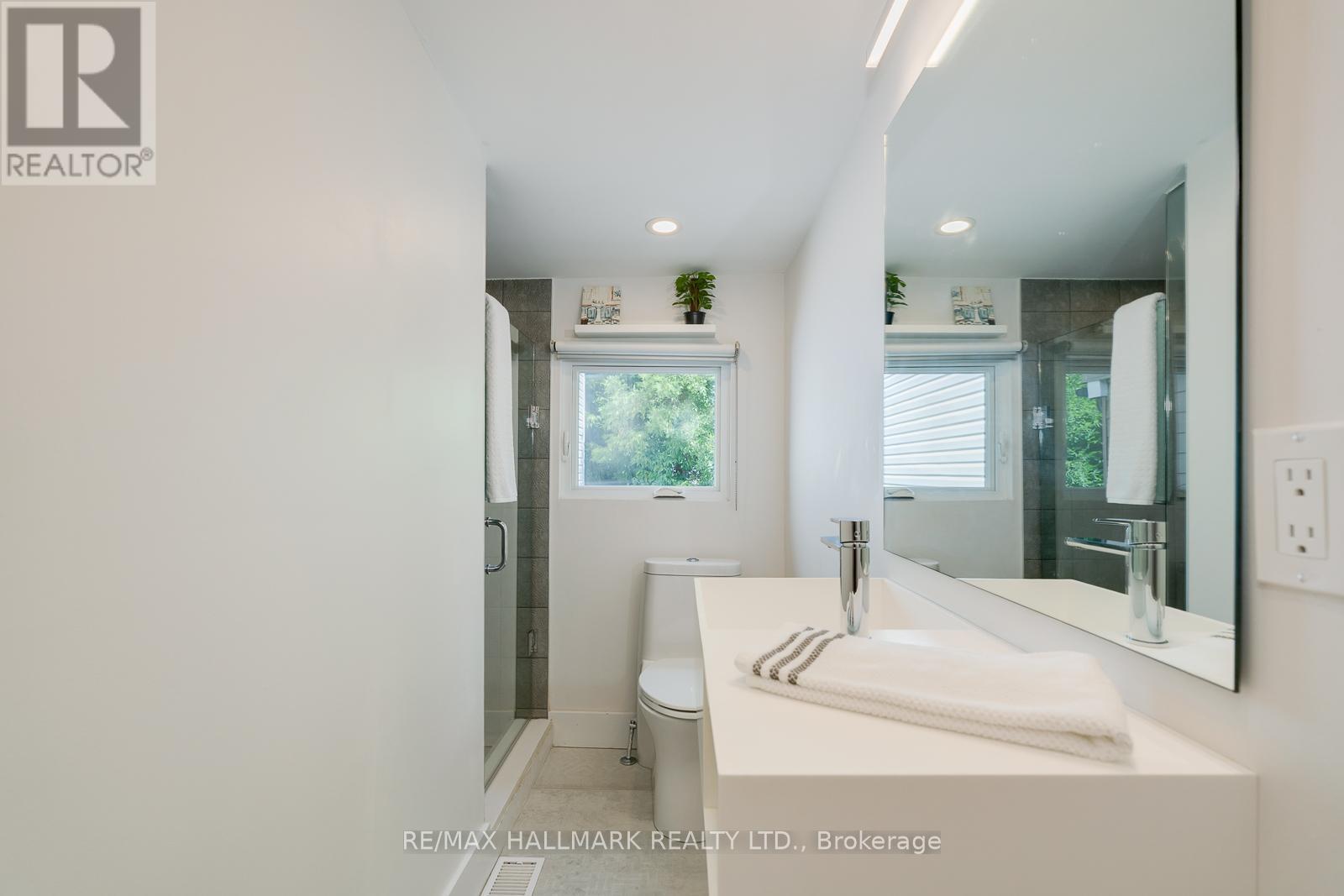 37 Craven Road, Toronto, Ontario M4L 2Z4 - Photo 23 - E13163738