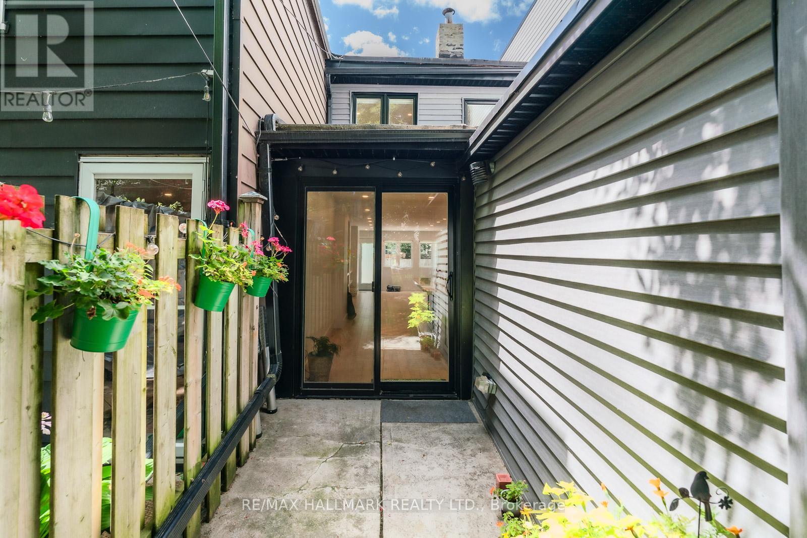 37 Craven Road, Toronto, Ontario M4L 2Z4 - Photo 25 - E13163738