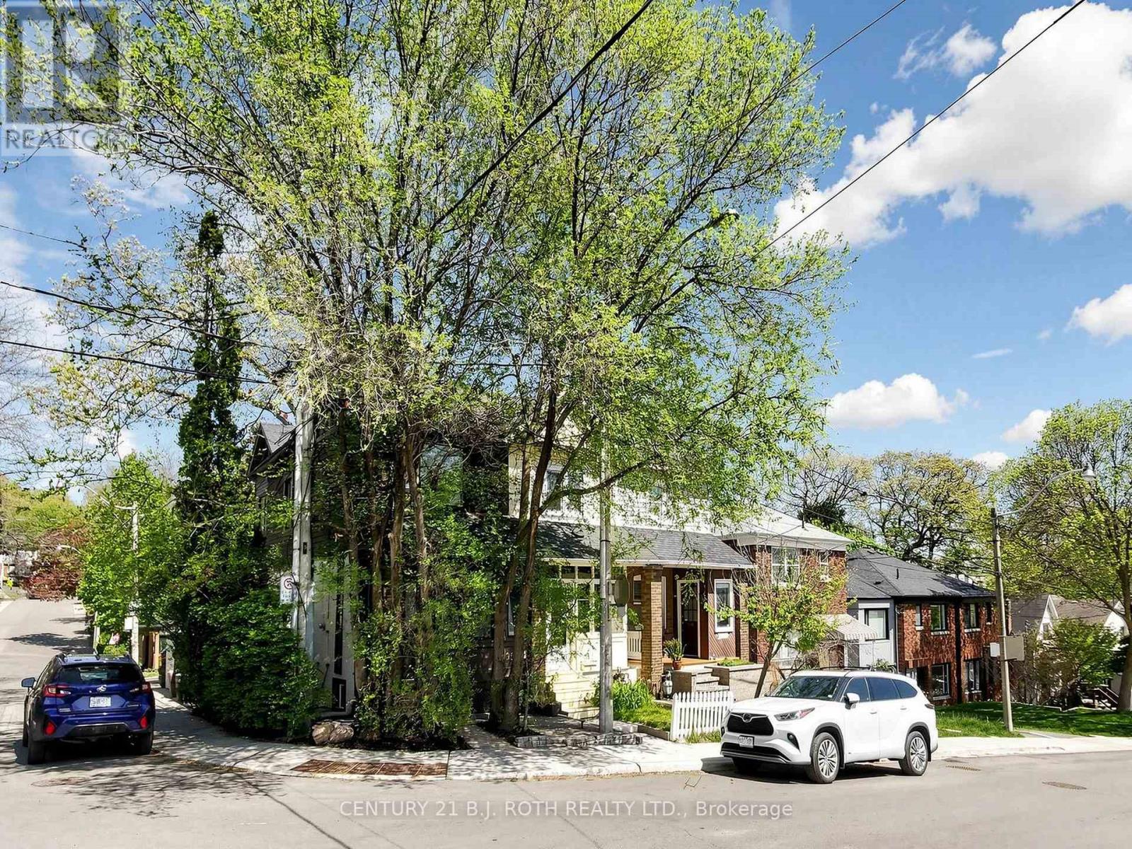 195 WHEELER AVENUE, Toronto, Ontario