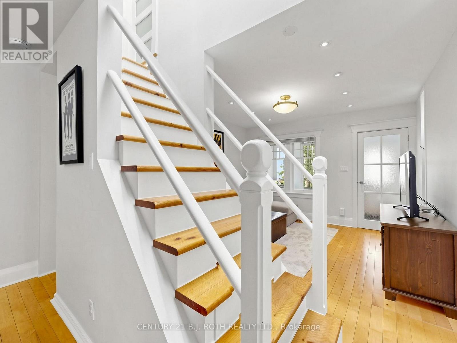 195 Wheeler Avenue, Toronto, Ontario  M4L 3V5 - Photo 21 - E13163788