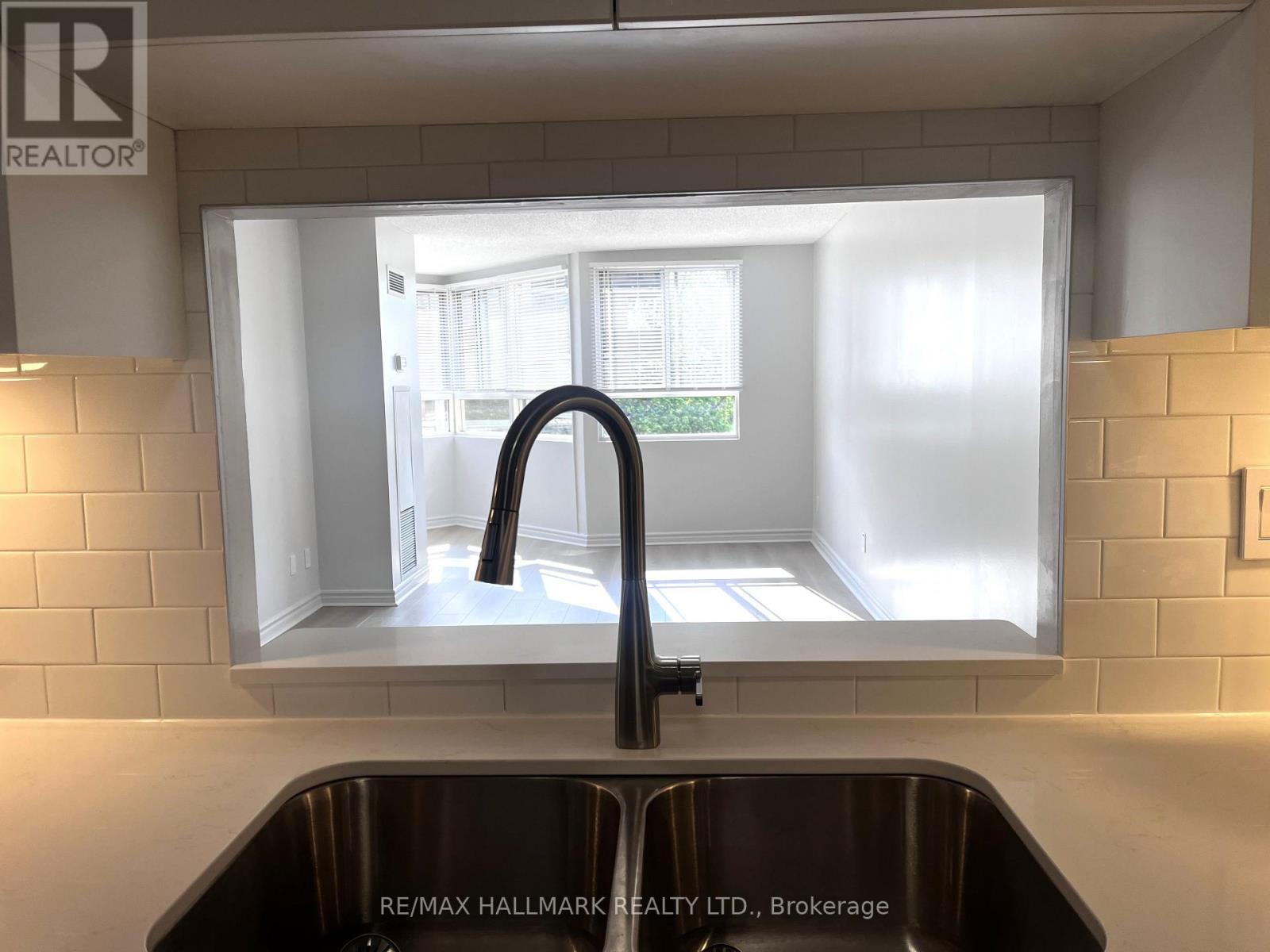 705 - 4 Park Vista, Toronto, Ontario  M4B 3M8 - Photo 16 - E13163848