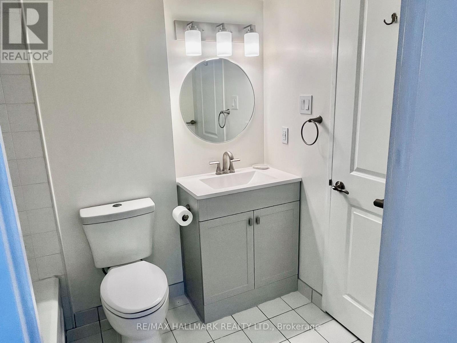 705 - 4 Park Vista, Toronto, Ontario  M4B 3M8 - Photo 19 - E13163848