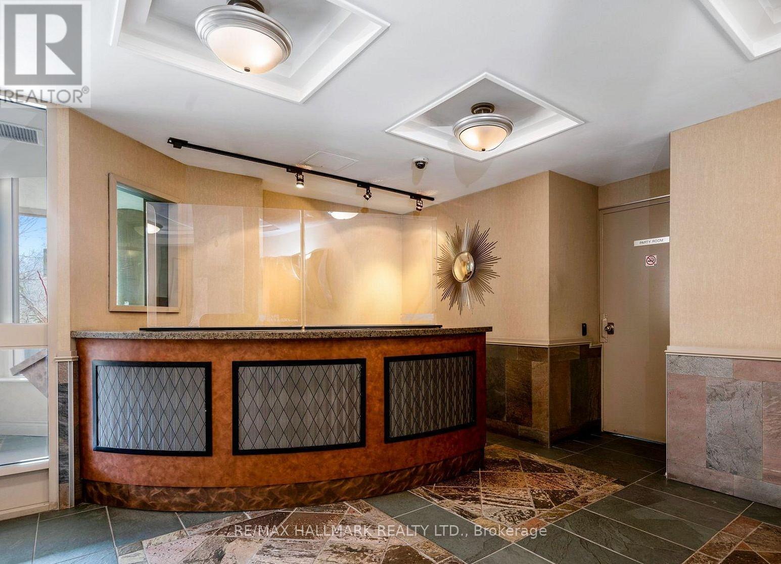 705 - 4 Park Vista, Toronto, Ontario  M4B 3M8 - Photo 7 - E13163848