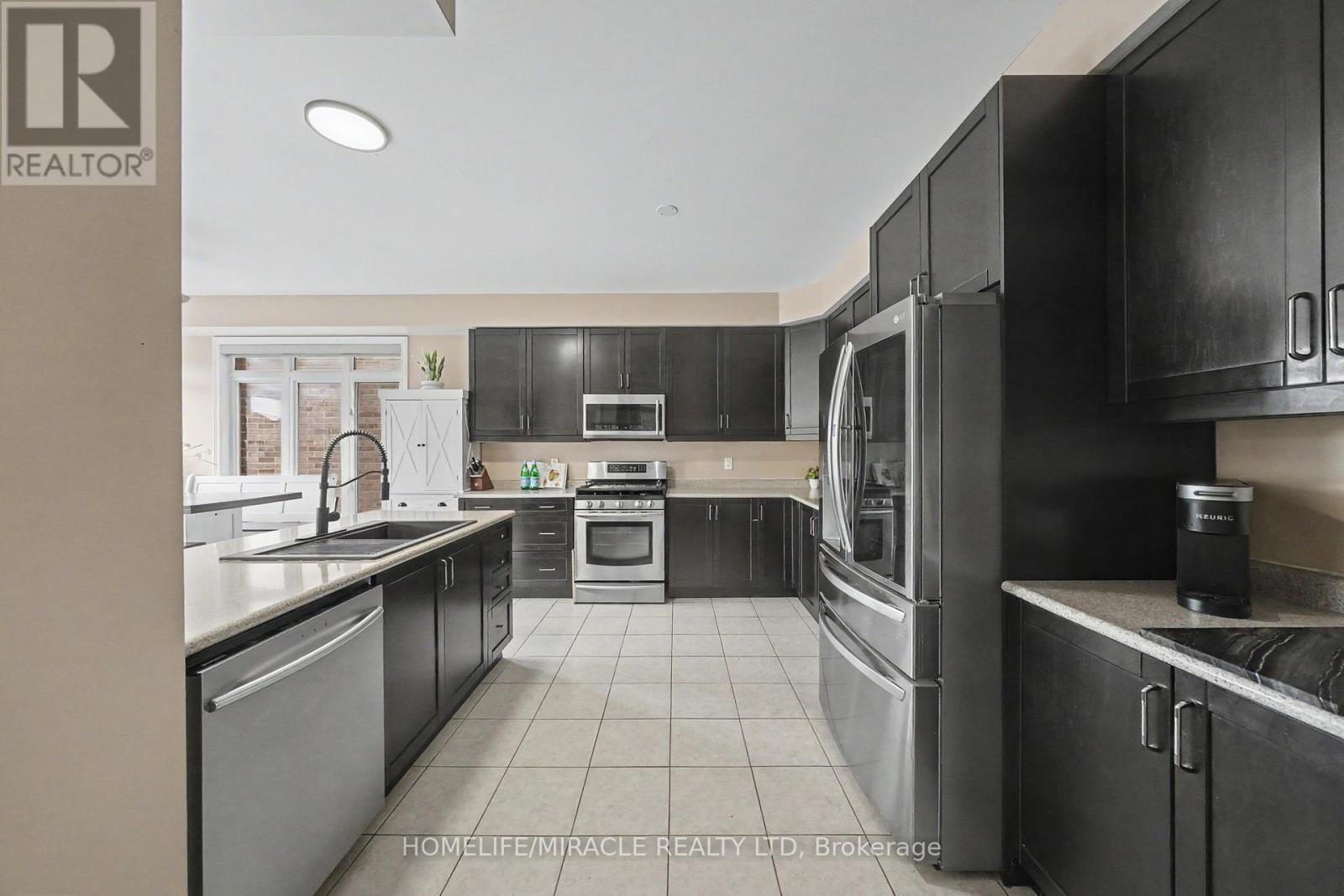 14 Willoughby Way, New Tecumseth, Ontario  L9R 0M5 - Photo 11 - N13163820