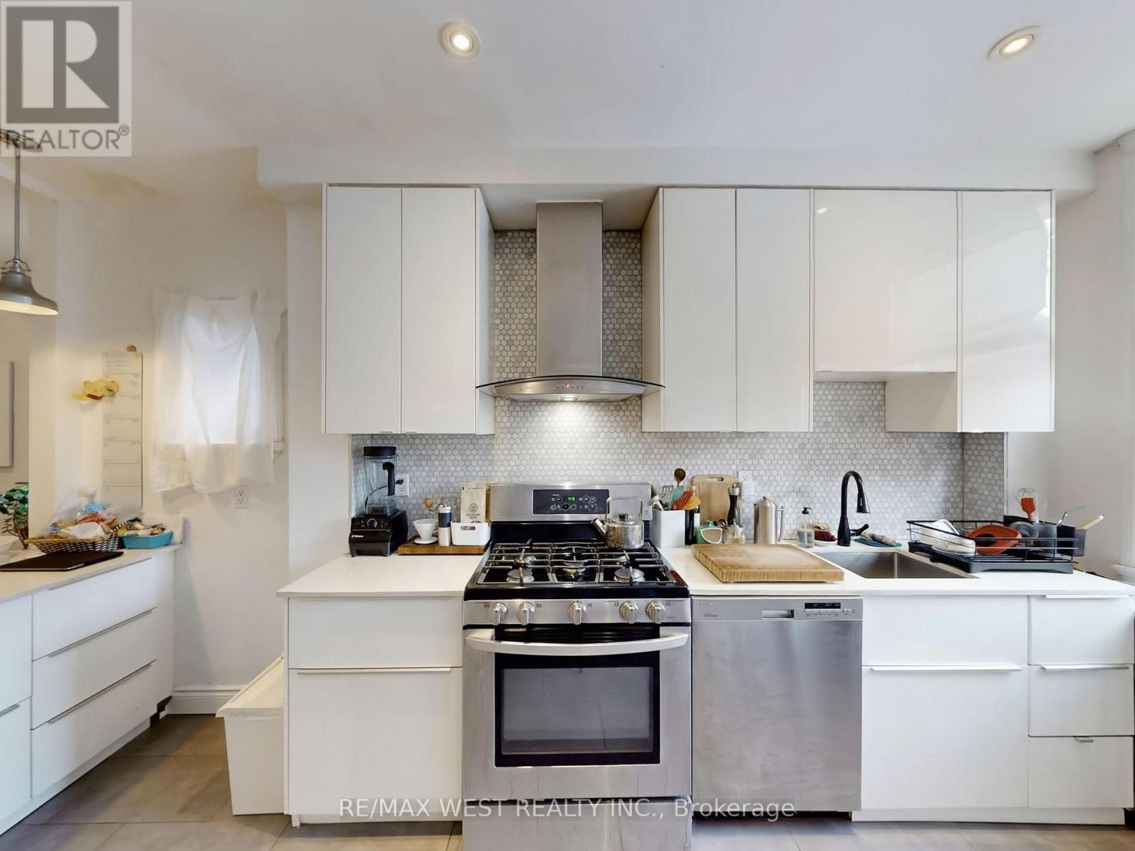 91 Olive Avenue, Toronto, Ontario  M6G 1V2 - Photo 10 - C13114116