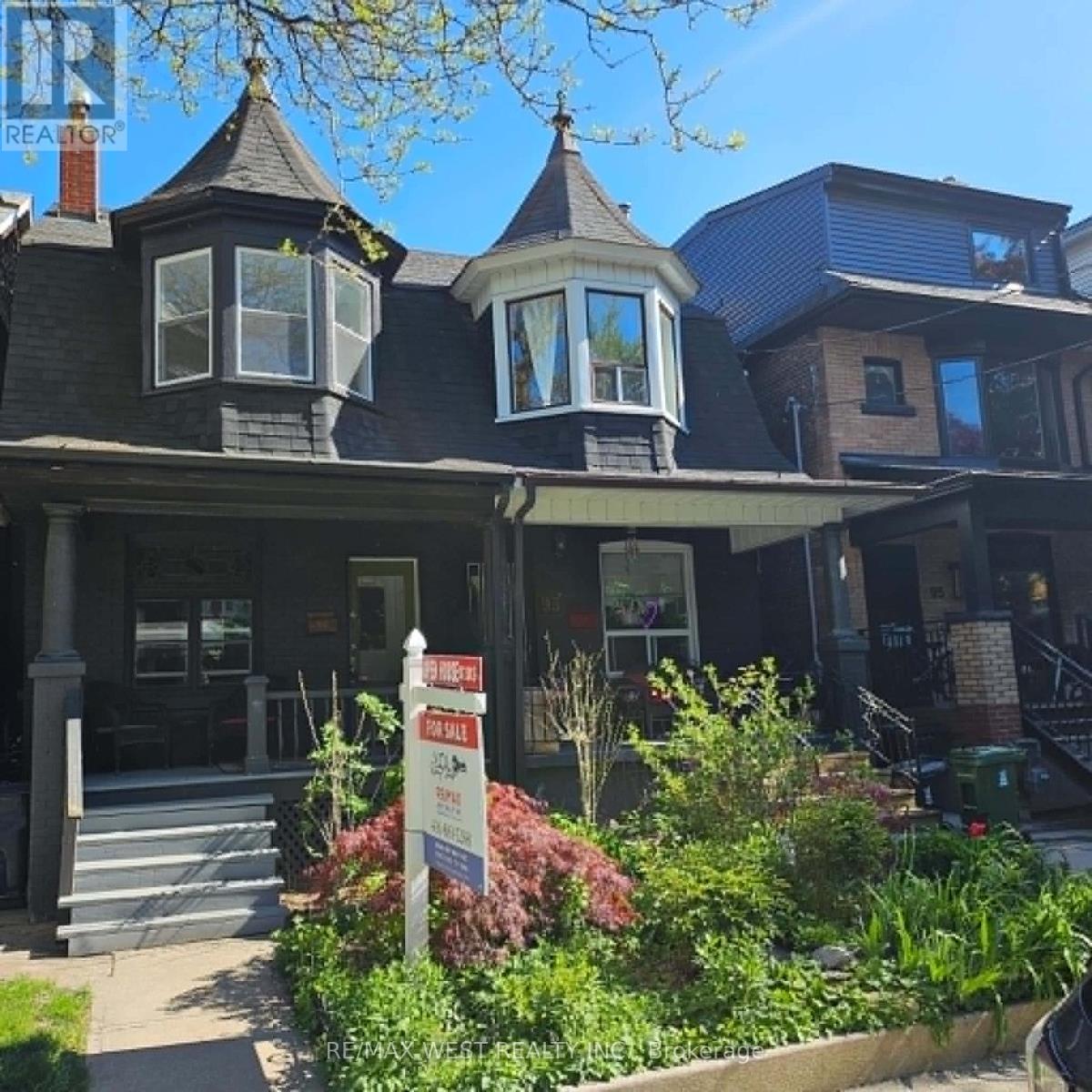 91 OLIVE AVENUE, Toronto, Ontario