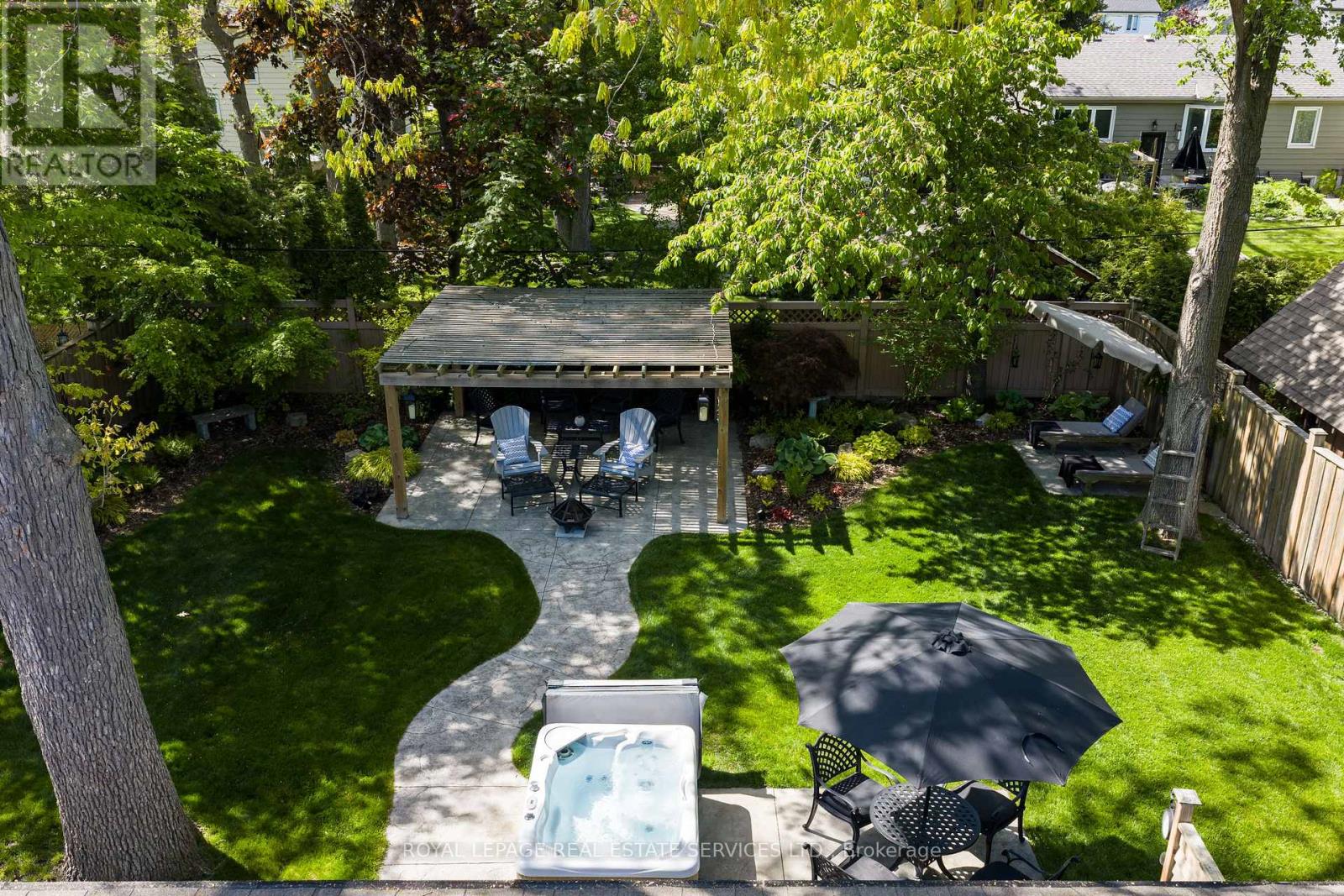 23 Glenmanor Drive, Oakville, Ontario  L6K 2B3 - Photo 2 - W13144958
