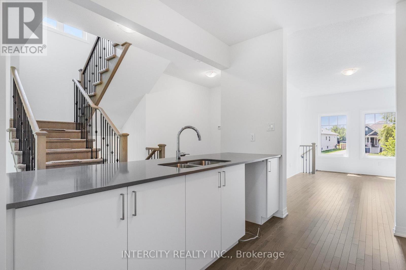 327 Quebec Street, Clearview (Stayner), Ontario  L0M 1S0 - Photo 12 - S13163778