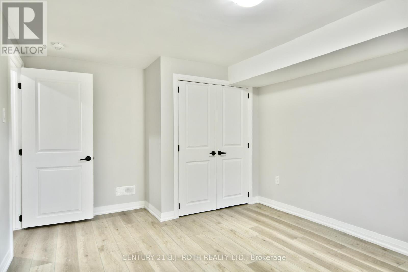 Lower - 156 Puget Street, Barrie, Ontario  L4M 4N5 - Photo 10 - S13163964