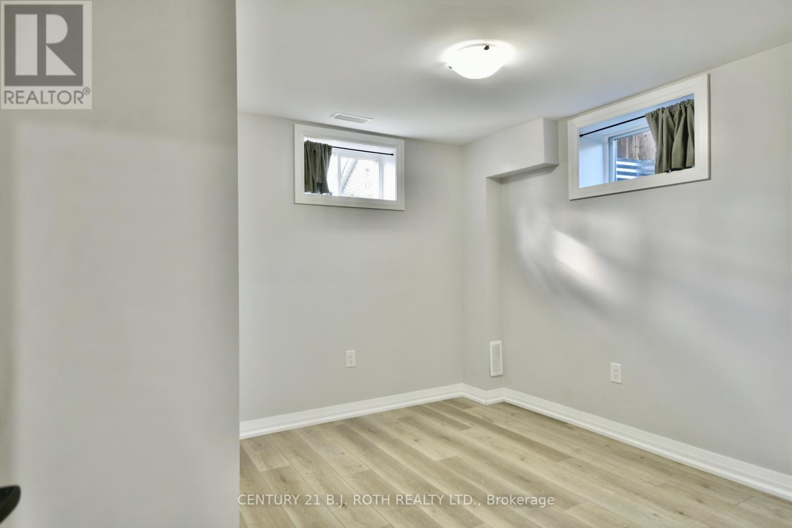 Lower - 156 Puget Street, Barrie, Ontario  L4M 4N5 - Photo 11 - S13163964