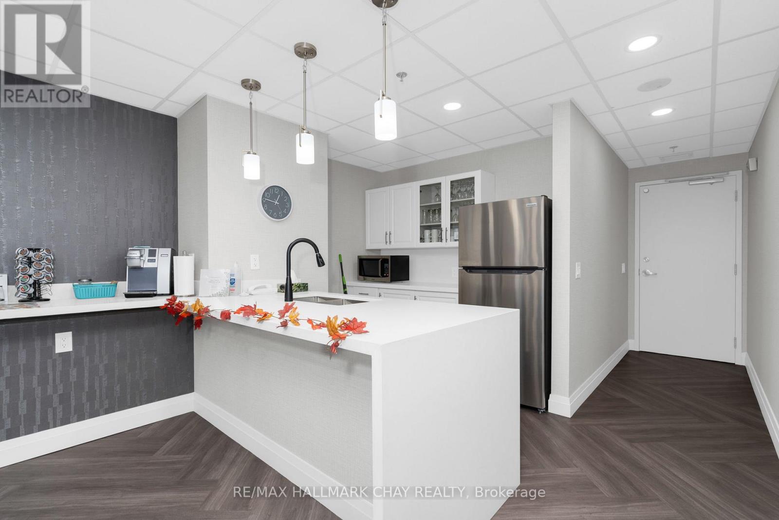 308 - 6 Toronto Street, Barrie (City Centre), Ontario L4N 9R2 - Photo 27 - S13163994